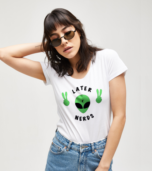 Uzayli-alien-later-tisort-kadin-tshirt-tasarla-on3