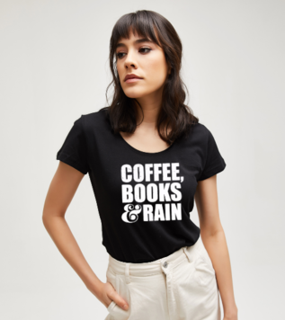 Kahve Kitaplar ve Yağmur Siyah Kadın Tshirt